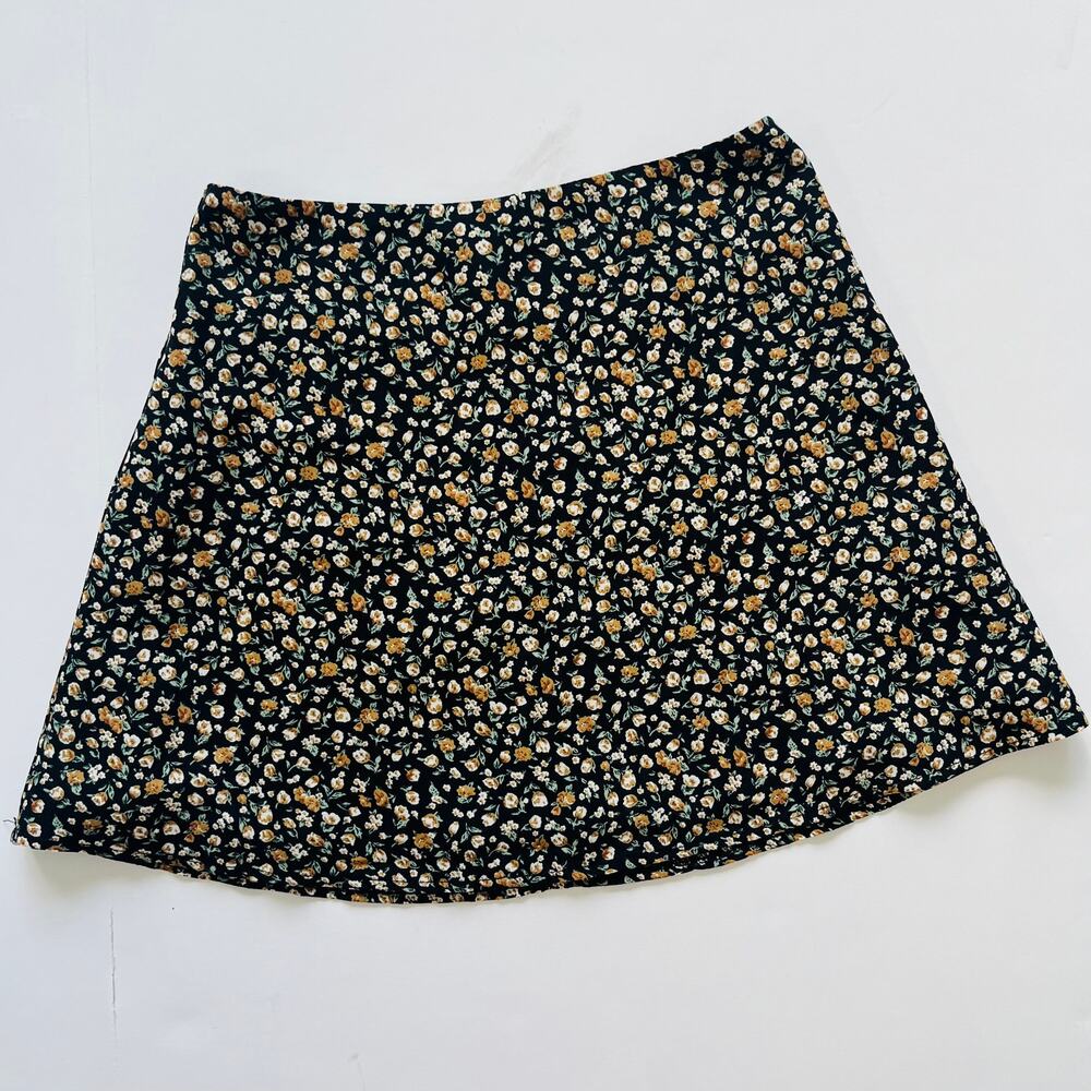 Princess Polly Women's Black Floral Mini Skirt Size US 2 EUC